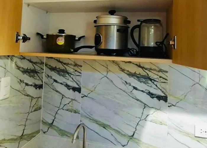 Aparthotel Unit In Near It Park With Balcony, Mountain View, Pool, Gym, Clubhouse